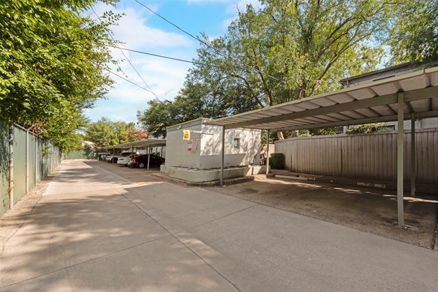 Building Photo - 4930 N Hall St