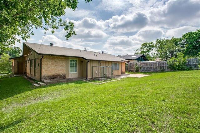 Building Photo - 1723 Windchime Dr