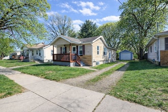 Building Photo - 894 Sutherland Ave