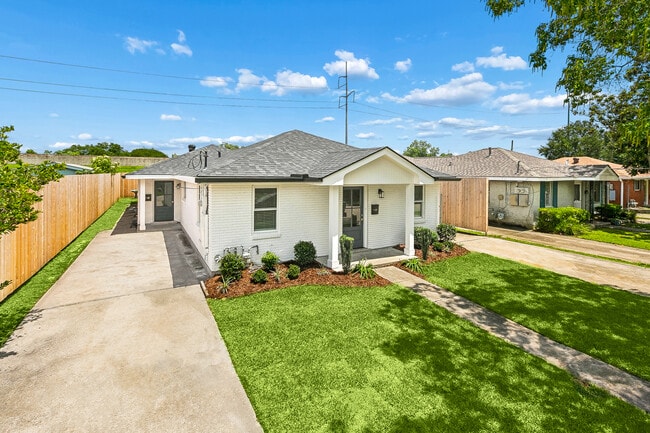 Building Photo - 433 Greenmount Dr