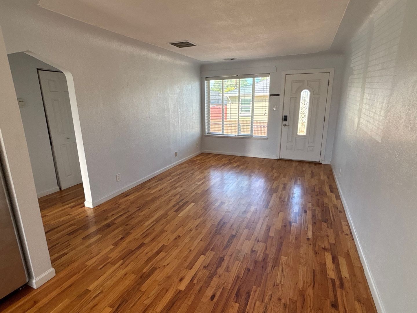 Building Photo - 740 Hazel Ct