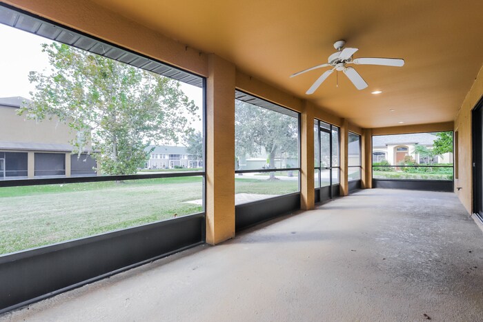 Building Photo - 300 Oaklanding Dr