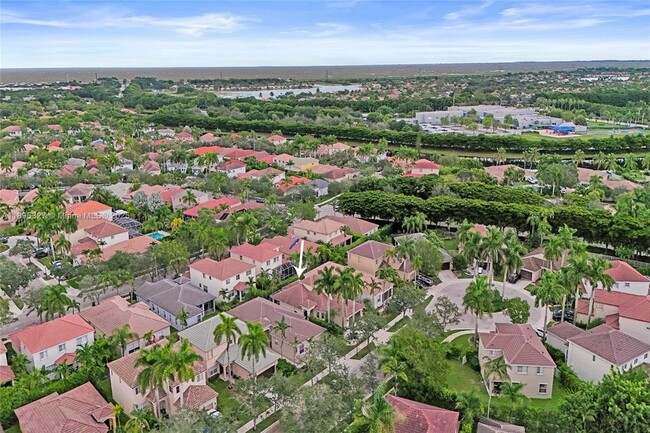 Building Photo - 1725 Winterberry Ln