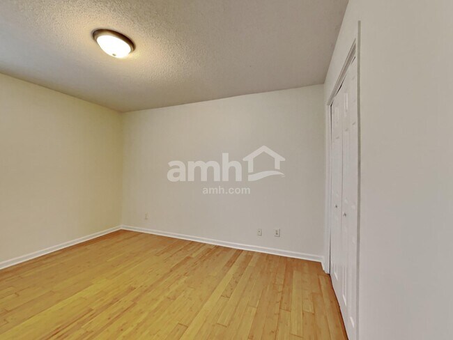 Building Photo - 13211 Peacock Ln