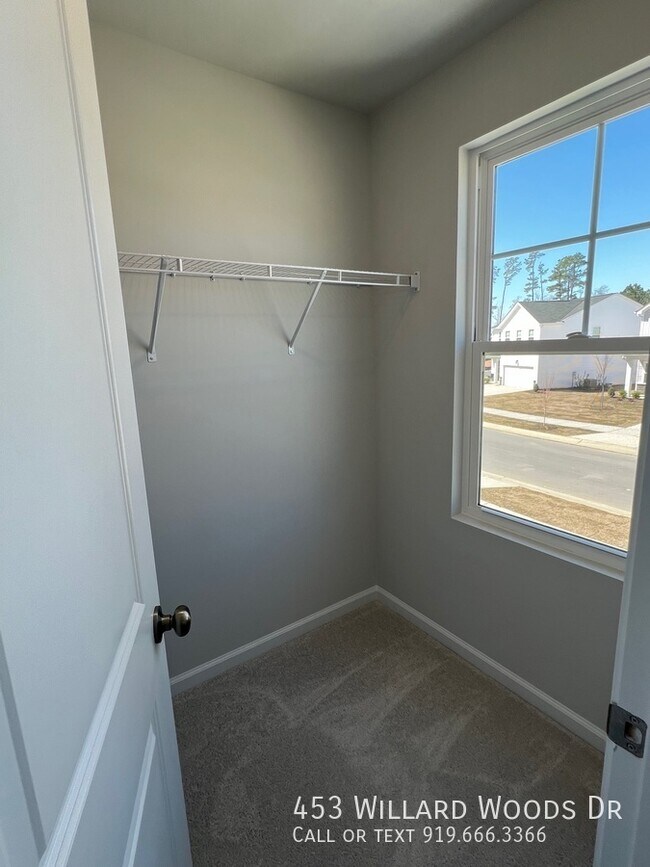 Building Photo - 453 Willard Wds Dr