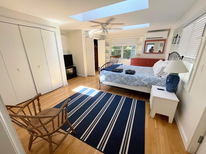 Bedroom #1 - Master 2x closets and 2x skylights - 25 Theroux Dr