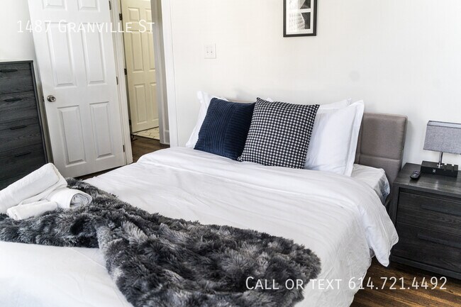 Building Photo - 1487 Granville St