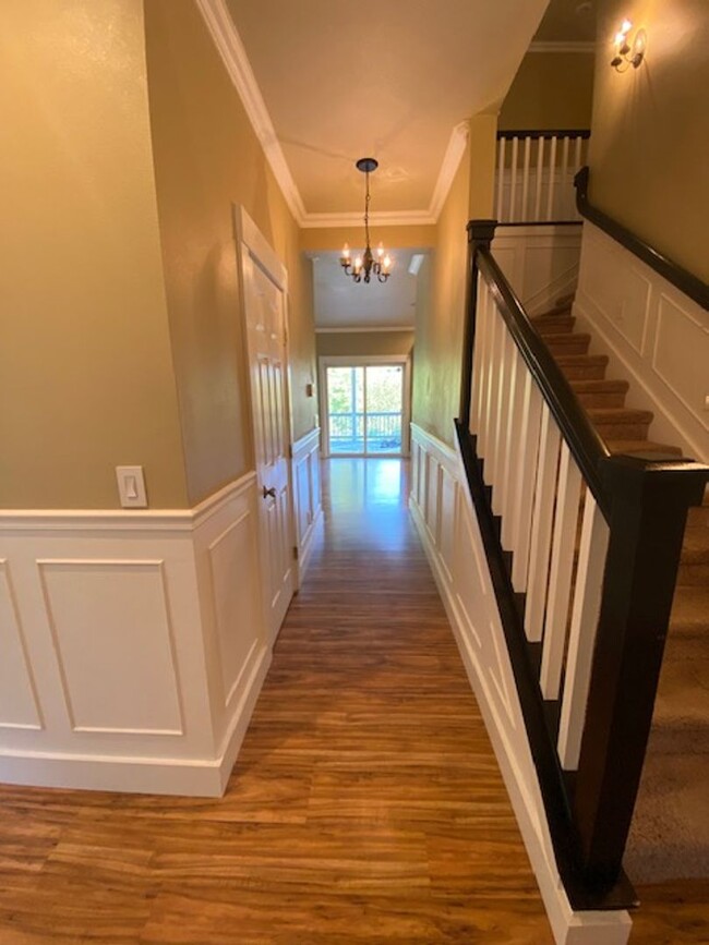 Building Photo - Charming home located in beautiful Orting!