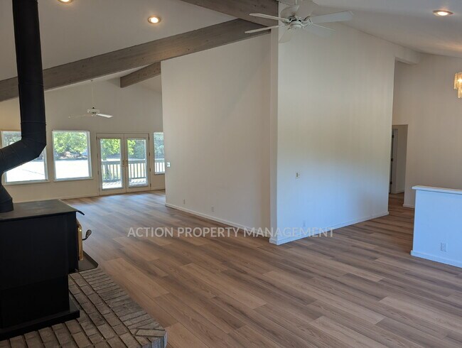 Building Photo - 3 bed 2.5 bath home in a private country setting, close to town. All new luxury vinyl plank floor...