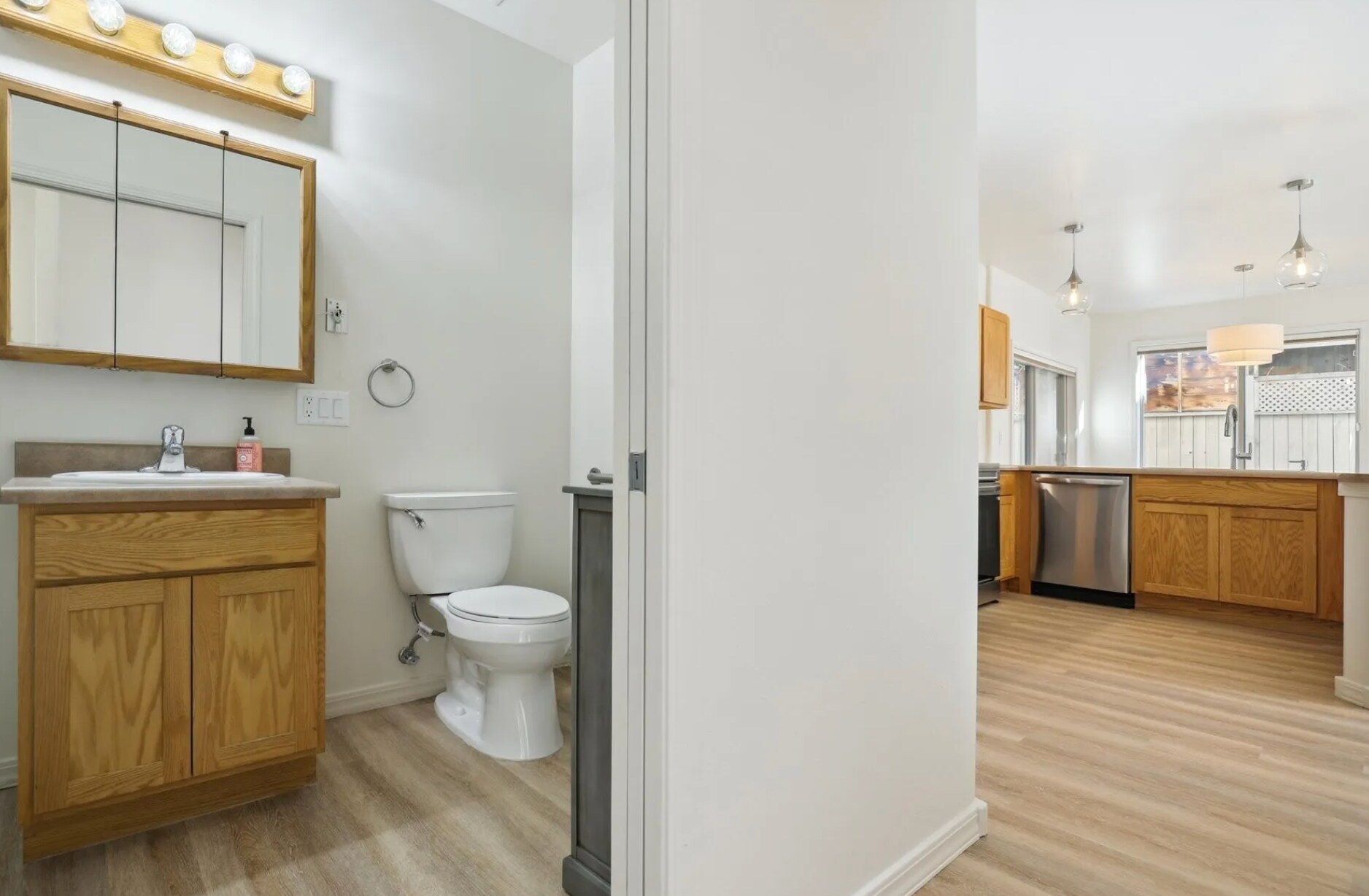 Powder Bath - 35 Sunshine Ct