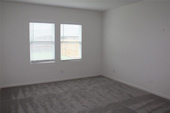 Building Photo - 1665 Hossler Trl