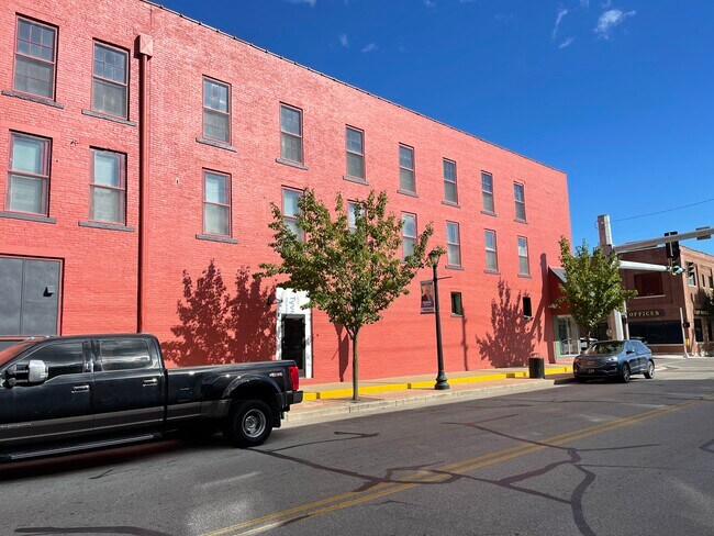 Canal Crossing building at Miami / Canal St - 259 S Miami St