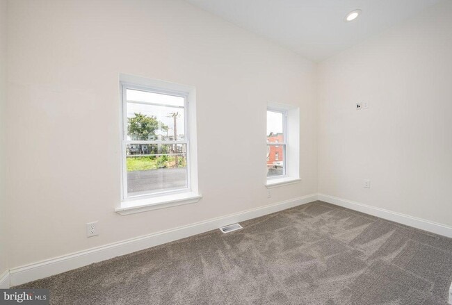 Building Photo - 71X Dolphin St