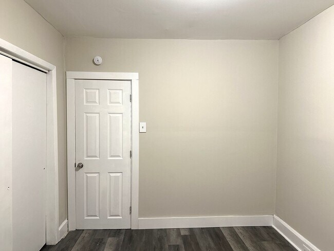 Building Photo - 425 Highland Ave