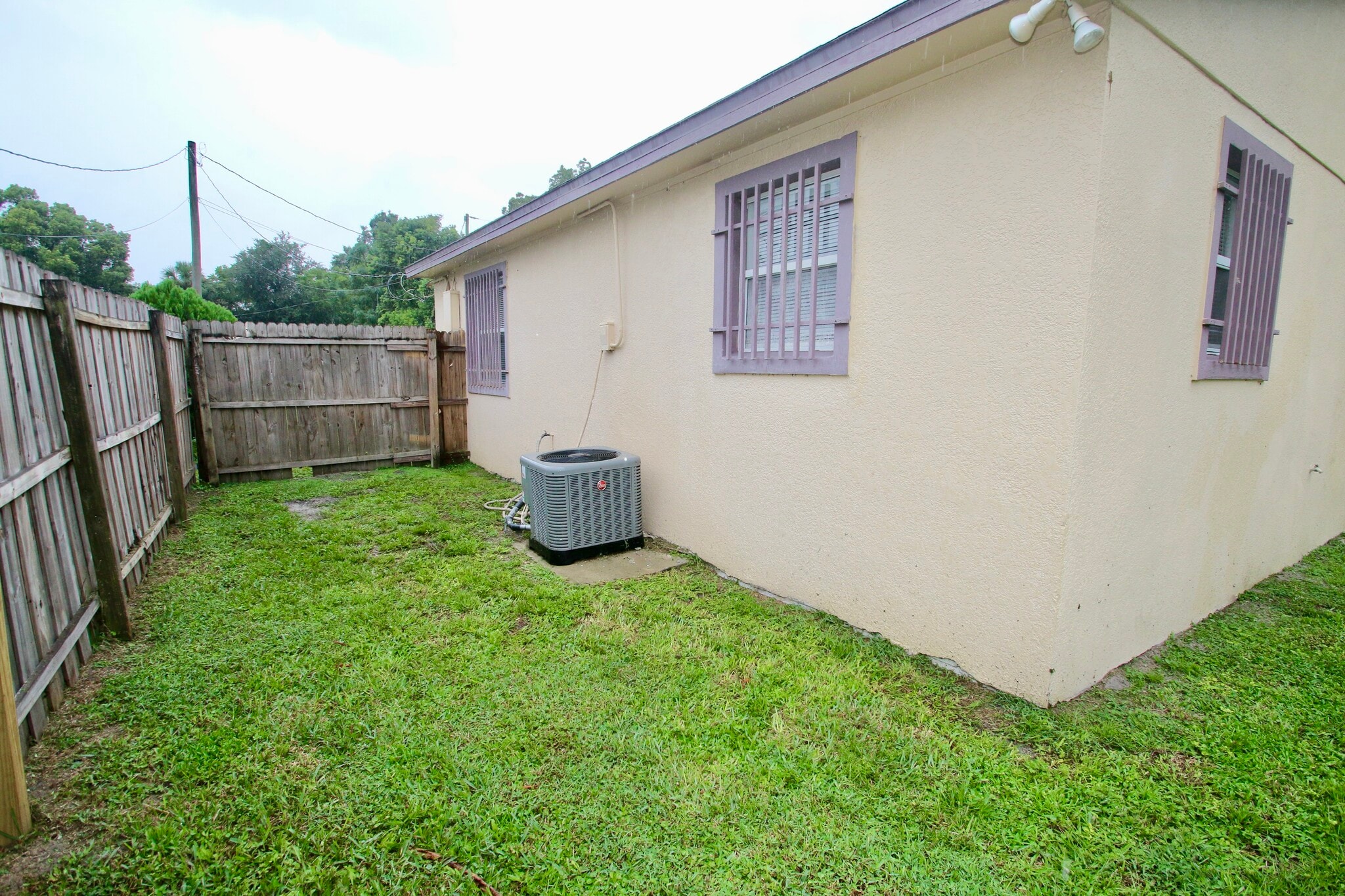 Building Photo - 1260 Depugh St