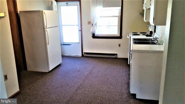 Building Photo - 1154 Steamboat Rd