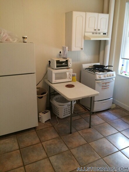Building Photo - 5 Barrows St
