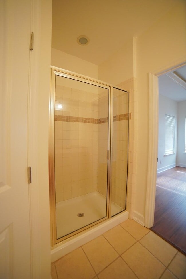 Building Photo - 2400 Tippecanoe Ridge