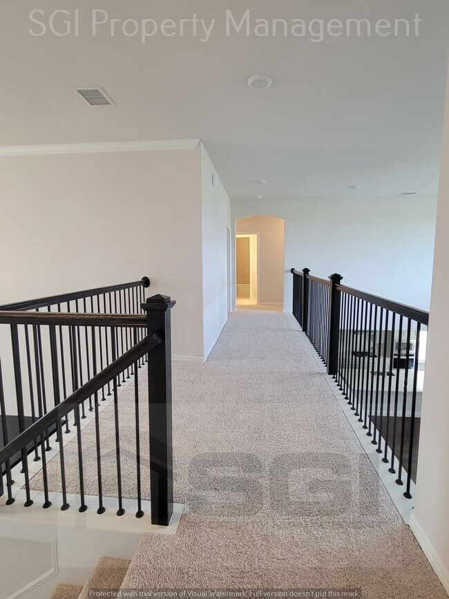 Building Photo - Incredible Brand New 6 Bedroom!!