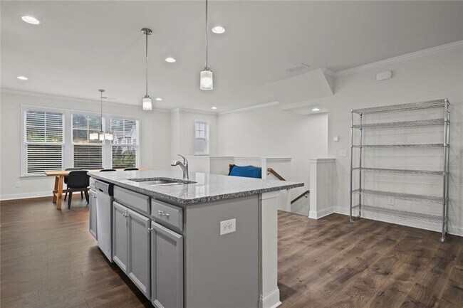 Building Photo - 2779 White Oak Ln