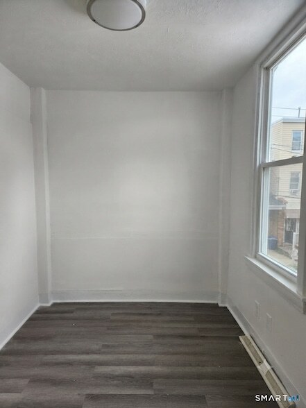 Building Photo - 16 3rd St