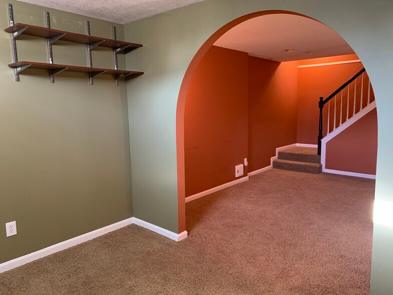 Building Photo - 4201 Bridlepath Pl