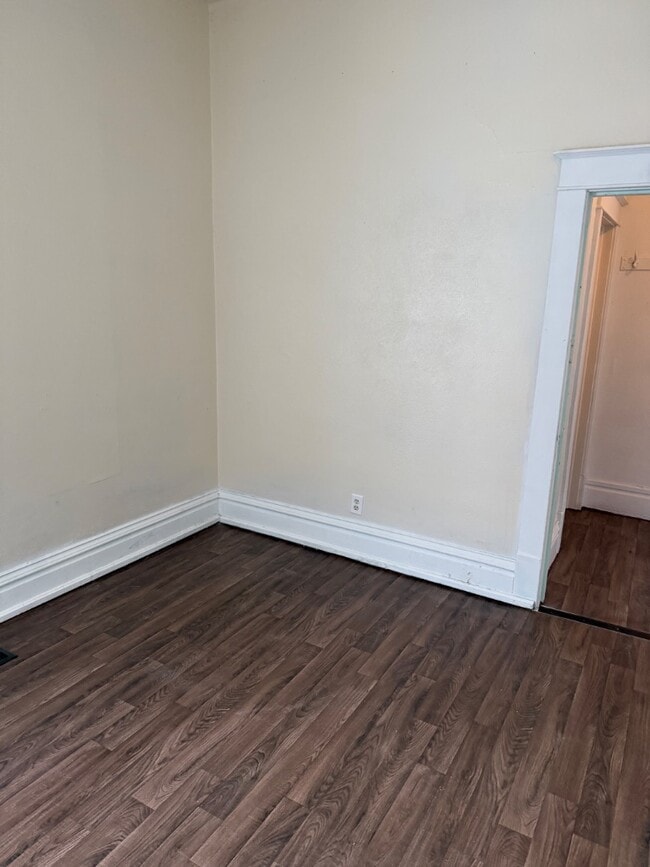 Building Photo - 1460 N Edward St