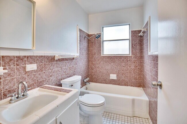 Building Photo - 1616 Ashberry Dr