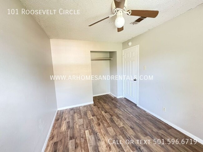 Building Photo - 101 Roosevelt Cir