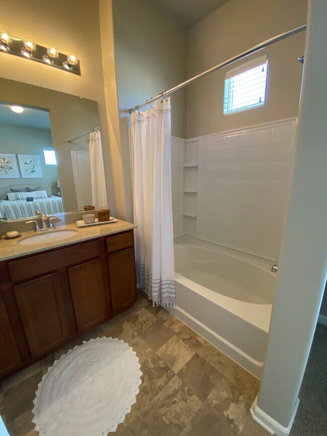 Building Photo - Contemporary 3 Bedroom Capital Village Townhome