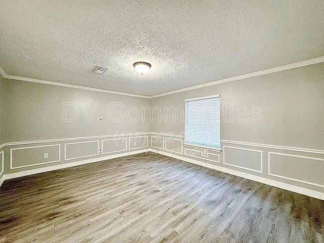 Building Photo - 4807 Country Club View
