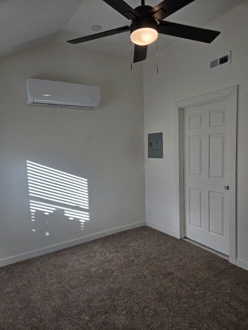 Building Photo - 131 2nd St