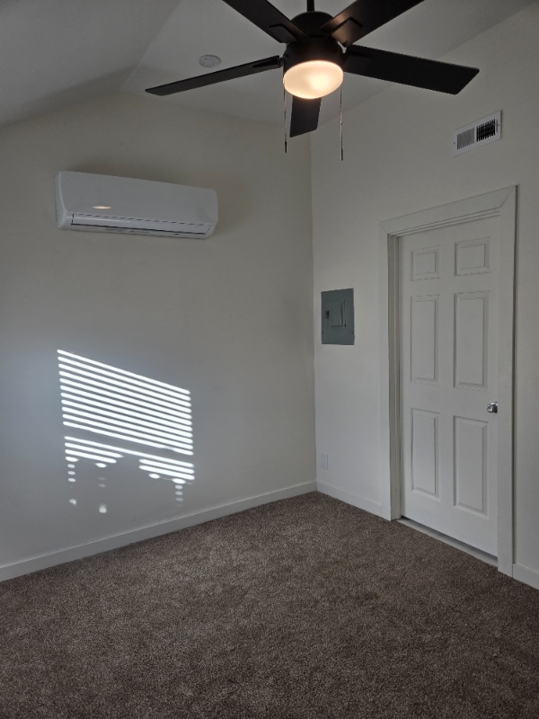 Building Photo - 131 2nd St