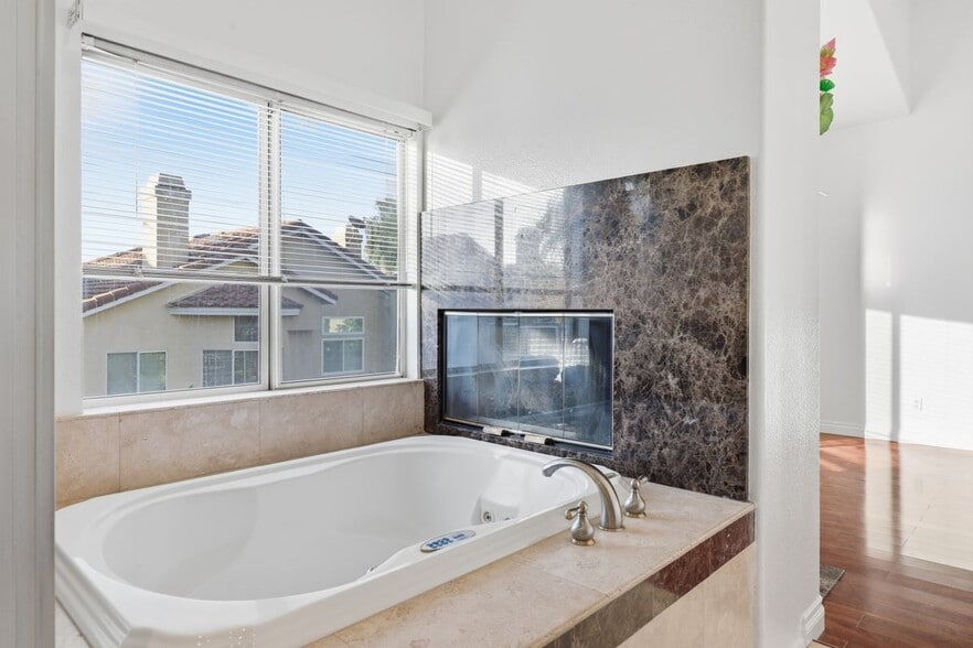 Building Photo - 8261 E Alpine Ct