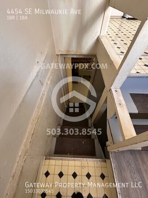 Building Photo - 4454 SE Milwaukie Ave