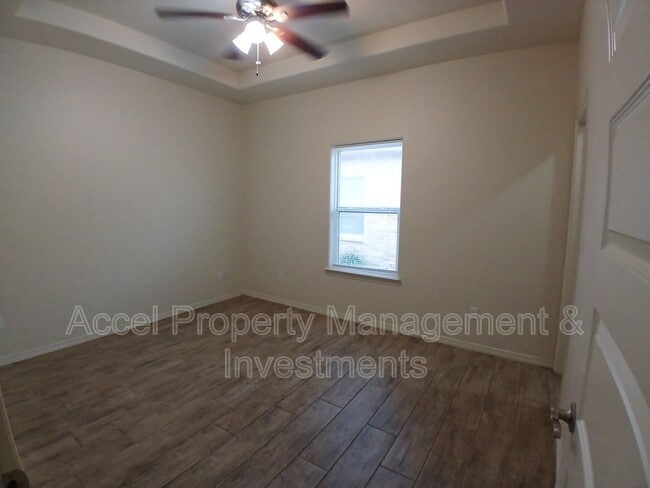 Building Photo - 3713 Whitewing Ave