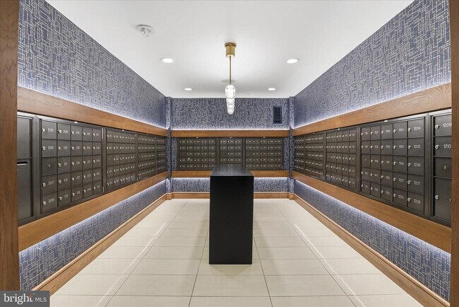 Building Photo - 631 D St NW