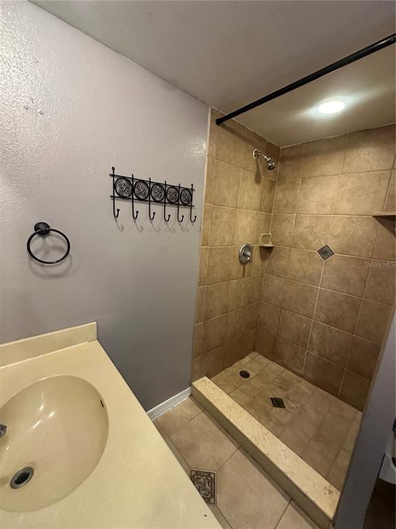 Building Photo - 5252 Brook Ct