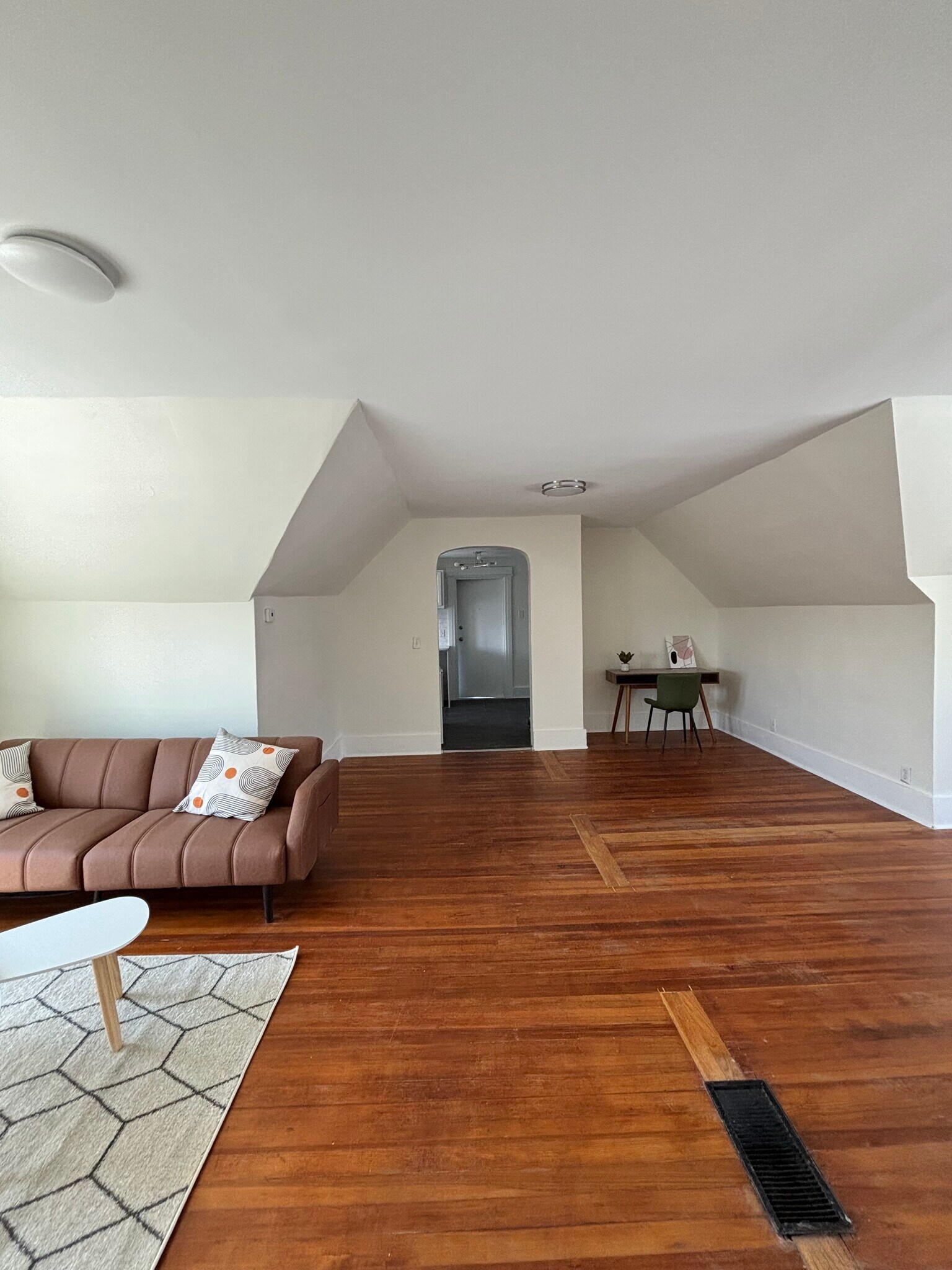 Building Photo - 203 Lillian Ave