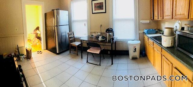 Building Photo - 103 Calumet St