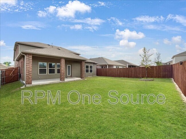 Building Photo - 4009 Savoy Wy