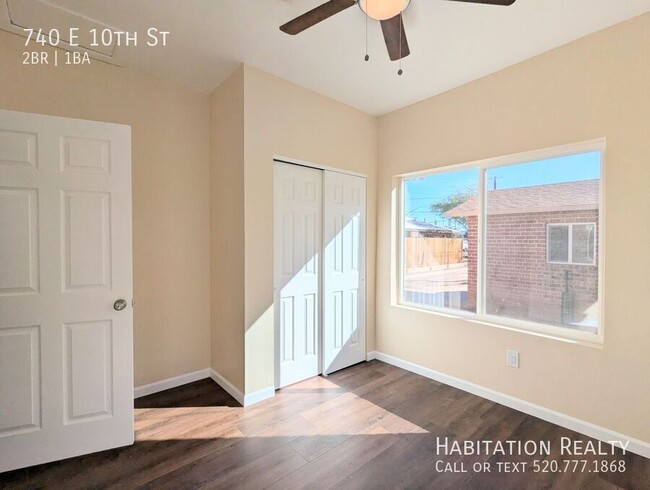 Building Photo - Remodeled 1924 Craftsman 2Bed/1Bath + Offi...