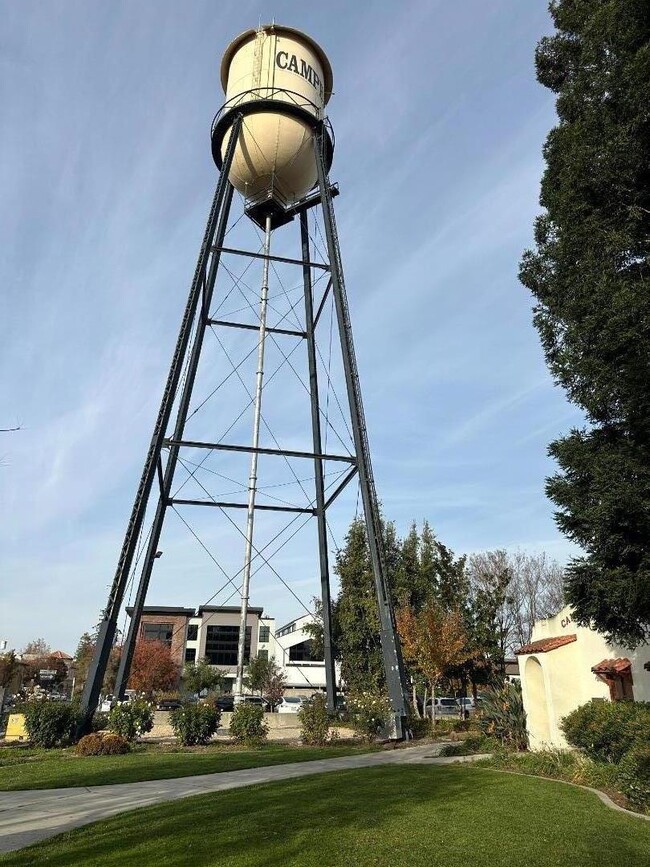 Building Photo - 116 S 1st St