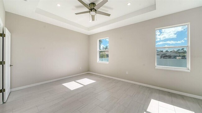 Building Photo - 6227 Tropicaire Blvd