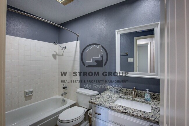 Building Photo - 1642 Belltower Dr
