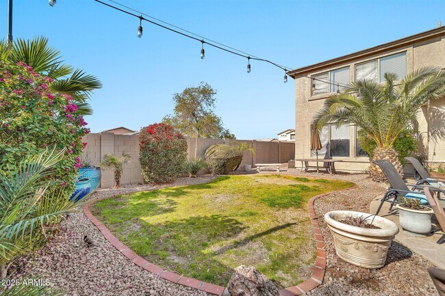 Building Photo - 15791 W Mohave St