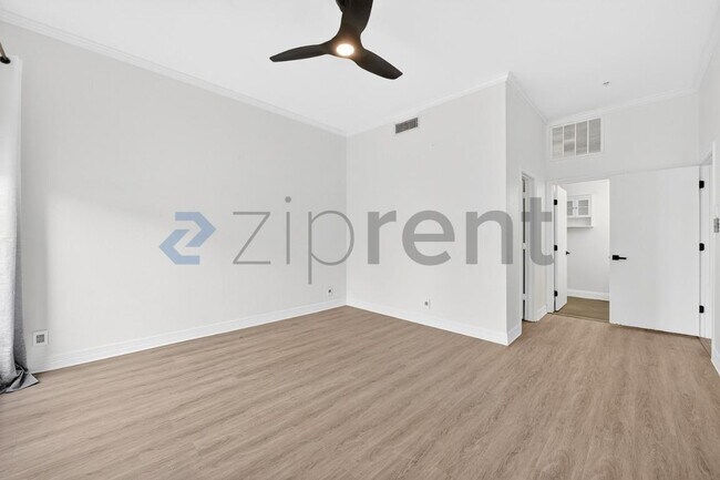 Building Photo - 4040 Avondale Ave