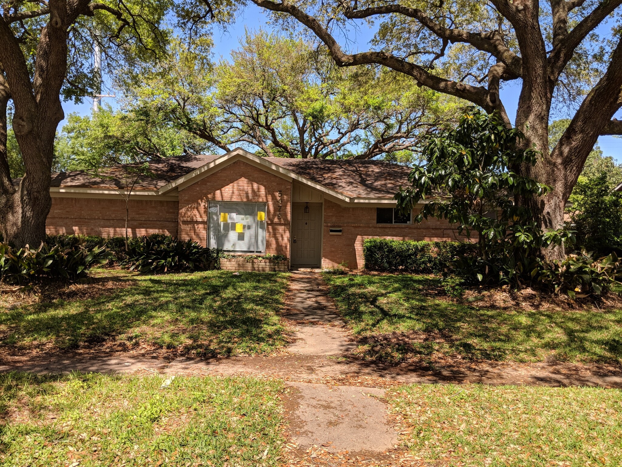 Front of house, garage is along Renwick as this is a corner property - 5478 Birdwood Rd
