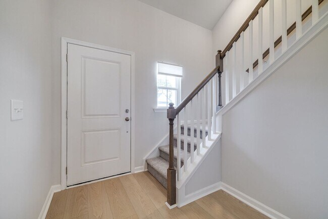 Building Photo - Modern 4BR Home in Gated Westbrook at Savannah Quarters