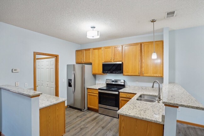 Building Photo - 7451 Derby Ln